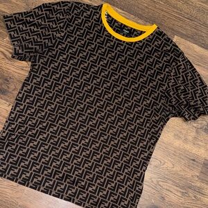 Men Fendi Black and Gold Patterned Tee